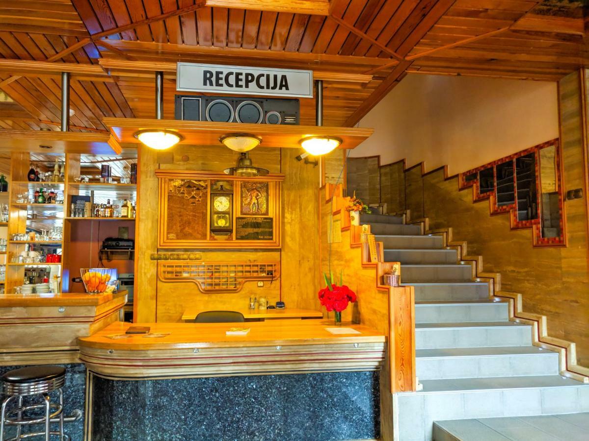Motel Stecak Jajce Zewnętrze zdjęcie